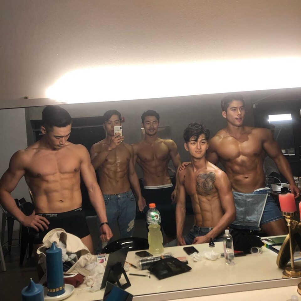 足球队长王猛，高大直男猛男体育生 - 图1