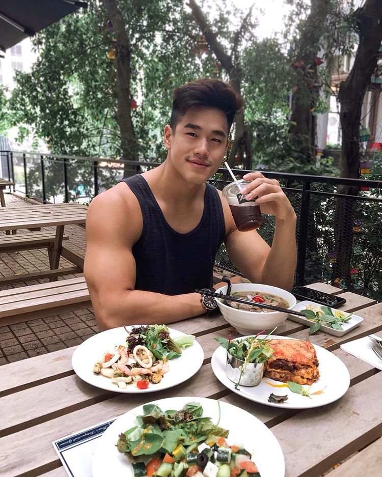 爱暴露的直男大J霸肌肉帅哥体育生，湿身秀 - 图6