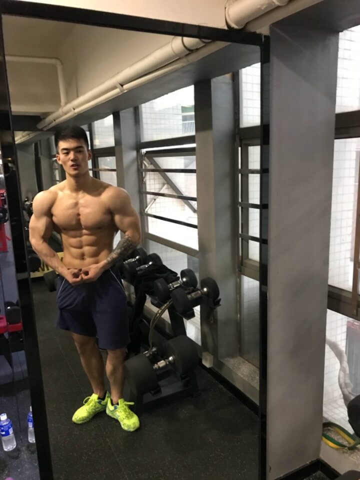 调教超大JB大胸肌八块腹肌体育生 - 图3