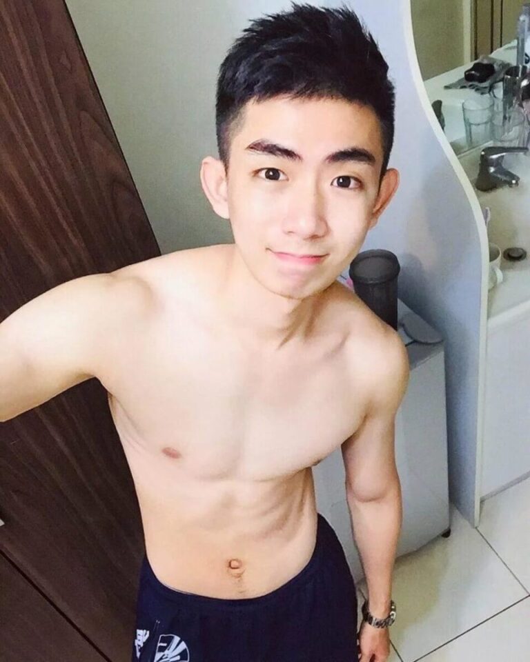 白袜帅哥的大吉吧 - 图2