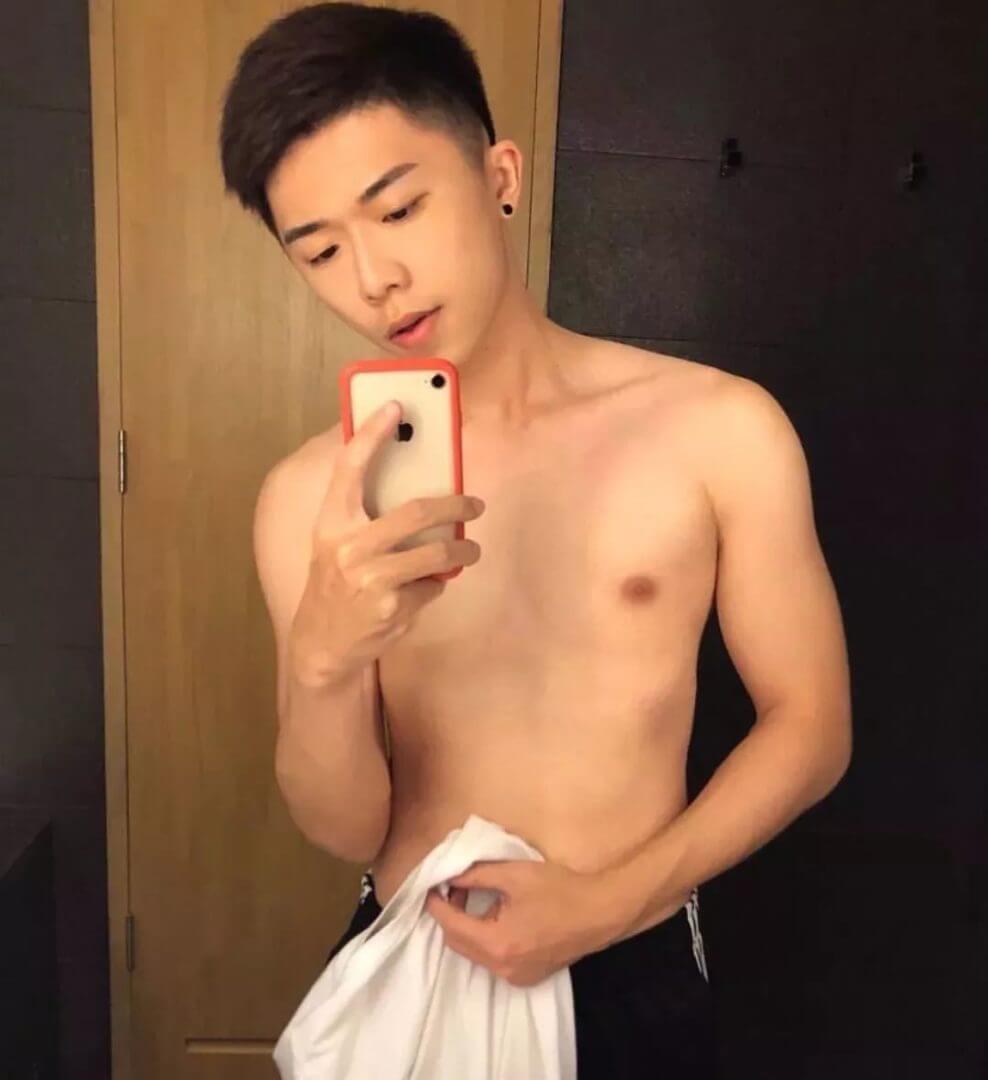 盯裆猫在哪？直男还是G？他超大一包 - 图7
