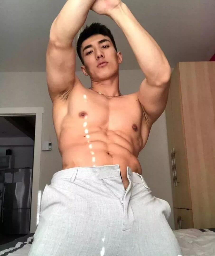 190肌肉体育生转行当男模，雪地里还穿短裤漏大鸟 - 图7