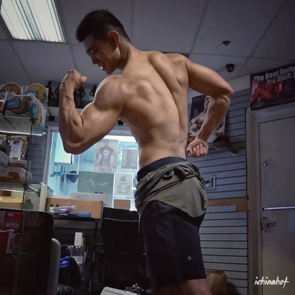 首都体育学院的肌肉男 - 图7