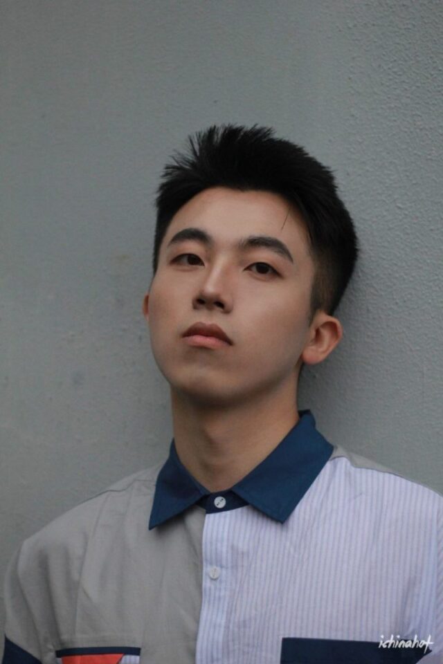 小奶狗正装网红博主，禁欲又清爽的帅气少年！ - 图4