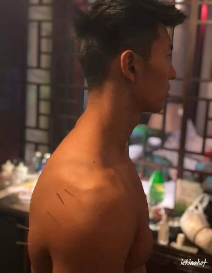 喜欢吃大几把的高大体育生 - 图6