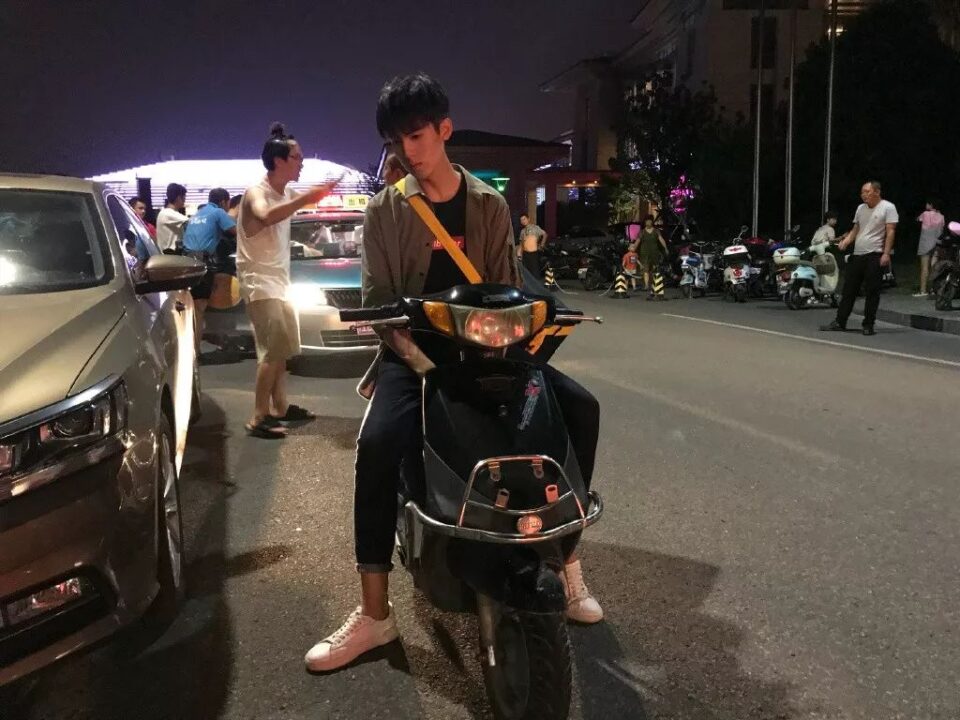 李现六块腹肌湿身裸照 VS 188大长腿校草，后者更让人心动 - 图35