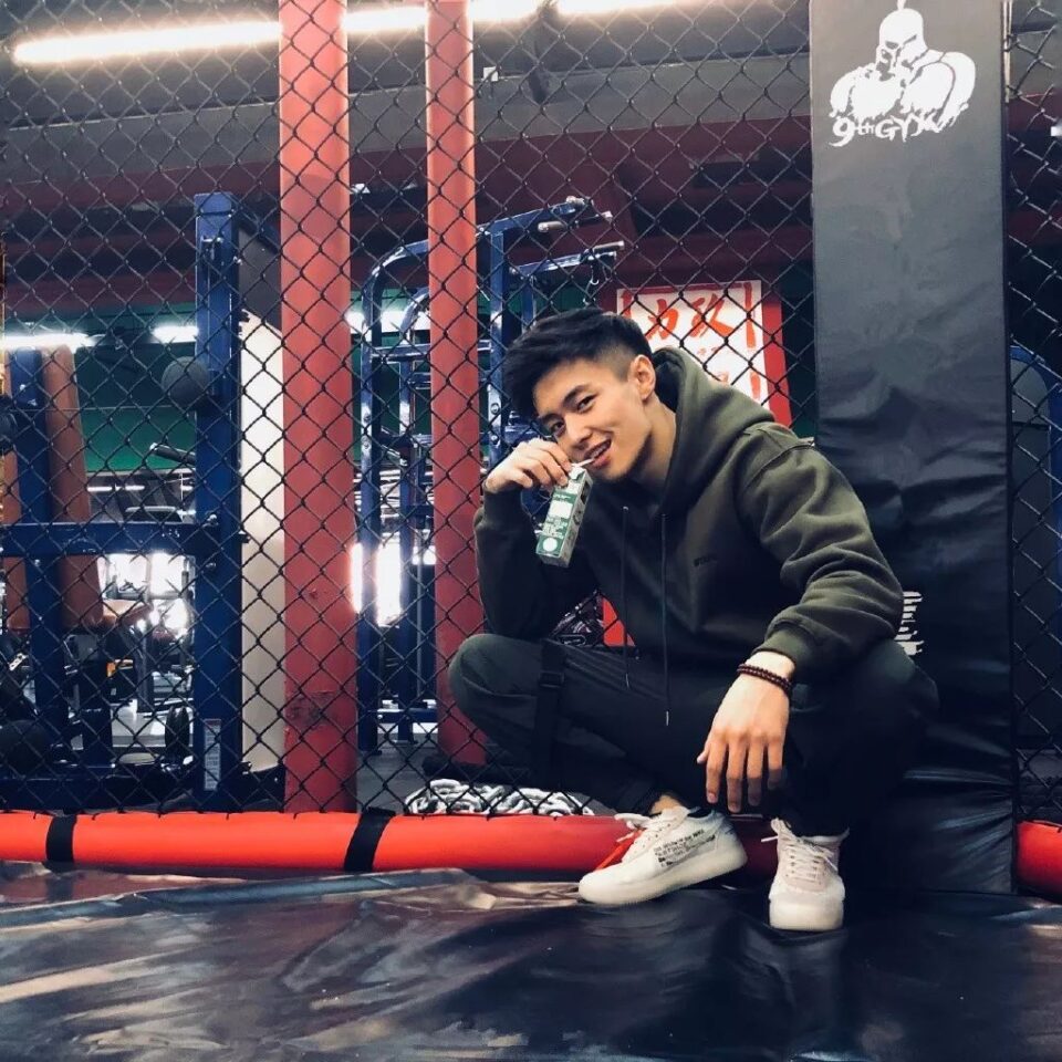 《全职高手》运动帅哥来了！杨洋顾又铭肌肉身材硬照，还有一群鲜肉腹肌小狼狗！ - 图49