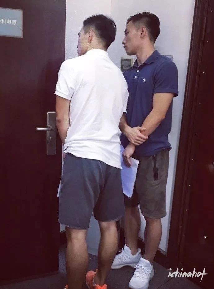 体院街拍帅哥：颜值身材不输当红小鲜肉 - 图6