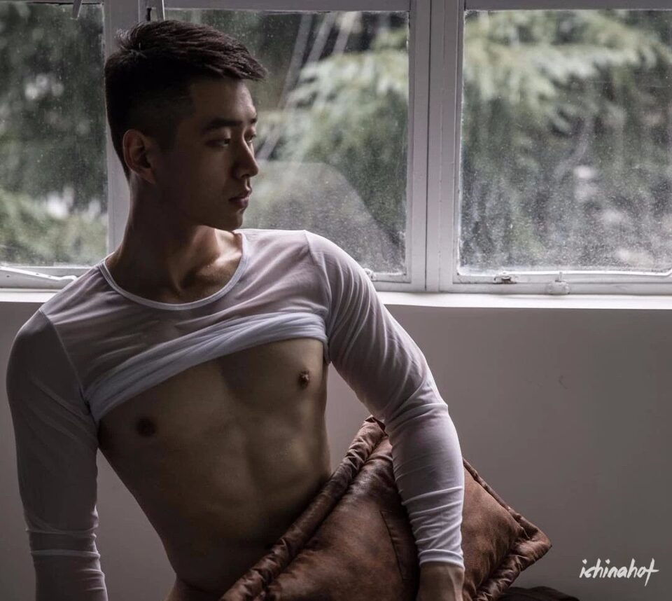 谢梓秋御用男模，全裸写真性感肉体超抢眼！ - 图6