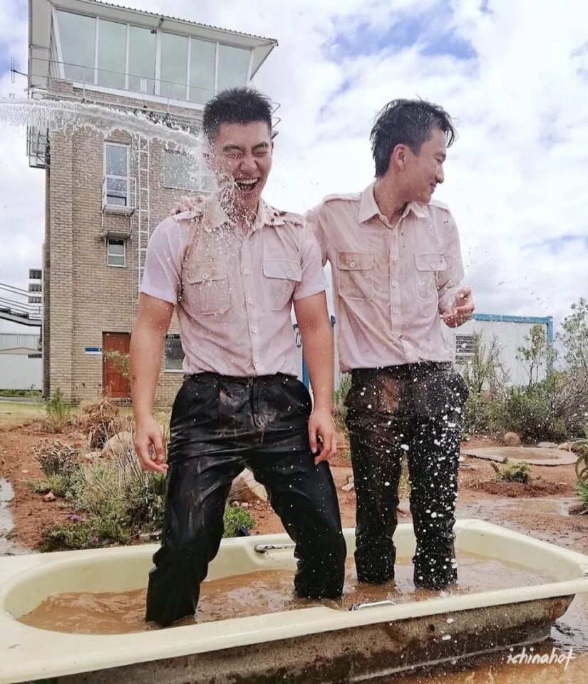西南航空学院男生集体脱衣表演视频，传疯了 - 图9