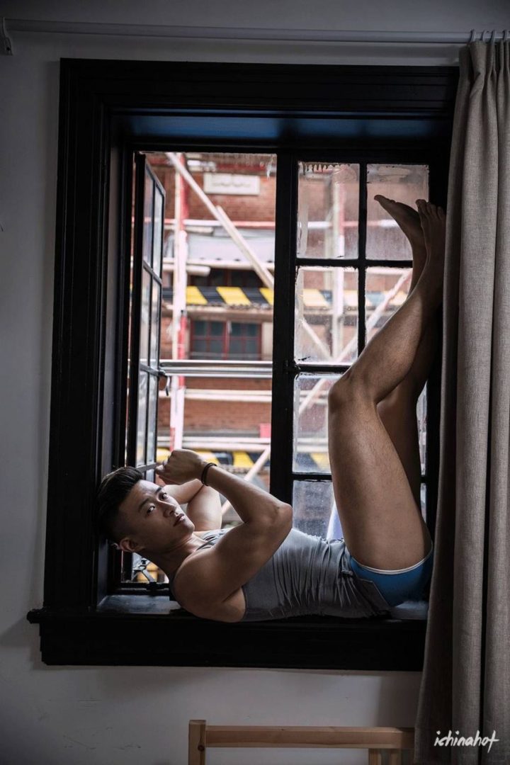 香港大鸟运动肌肉帅哥Gary摄影集：窗台上的流年 ​​​​