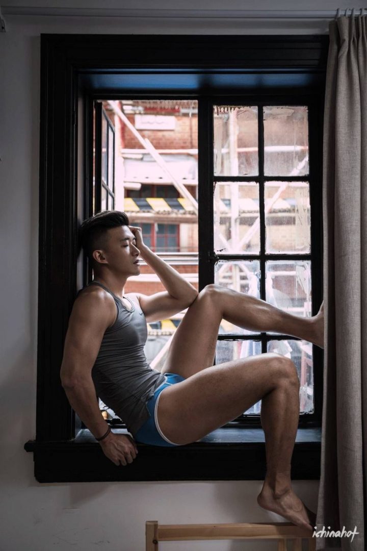 香港大鸟运动肌肉帅哥Gary摄影集：窗台上的流年 ​​​​