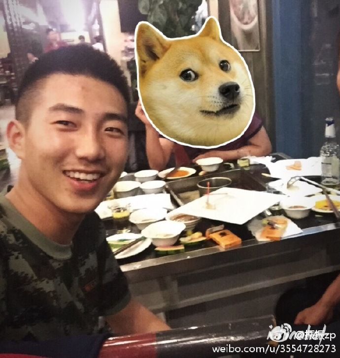 阳光体育生帅哥微博，痞子直男硬照 - 图6