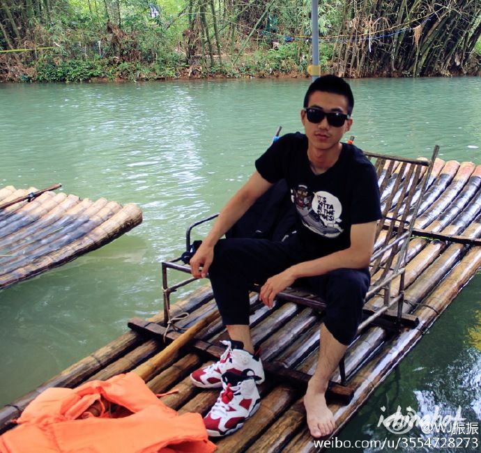 阳光体育生帅哥微博，痞子直男硬照 - 图1