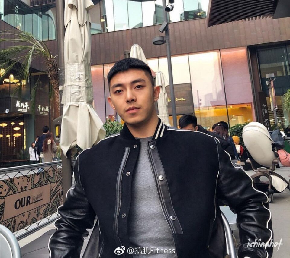 东北肌肉白袜全能体育生张恩皓照片 - 图5