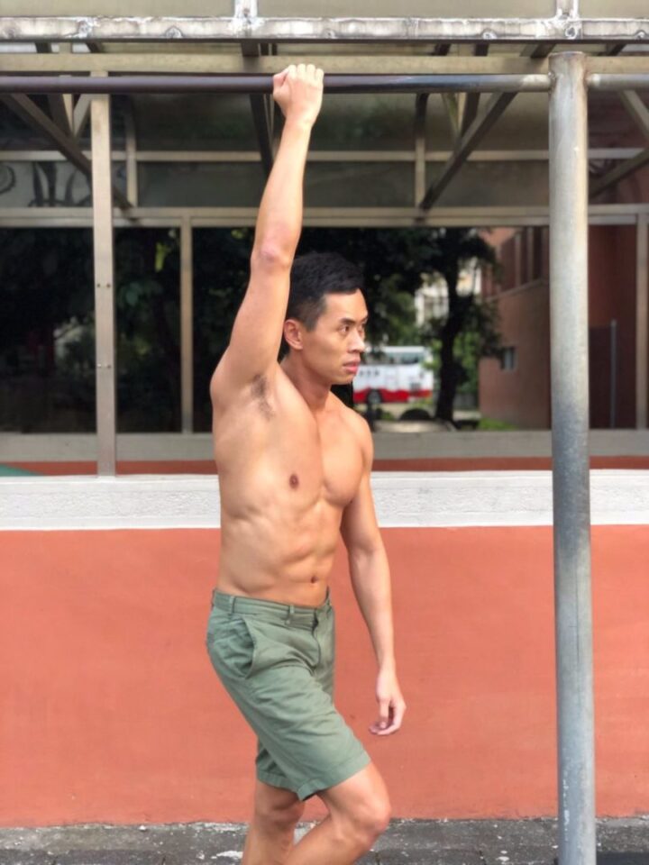 我的体育老师那里真大，穿运动裤凸起超大包 - 图4