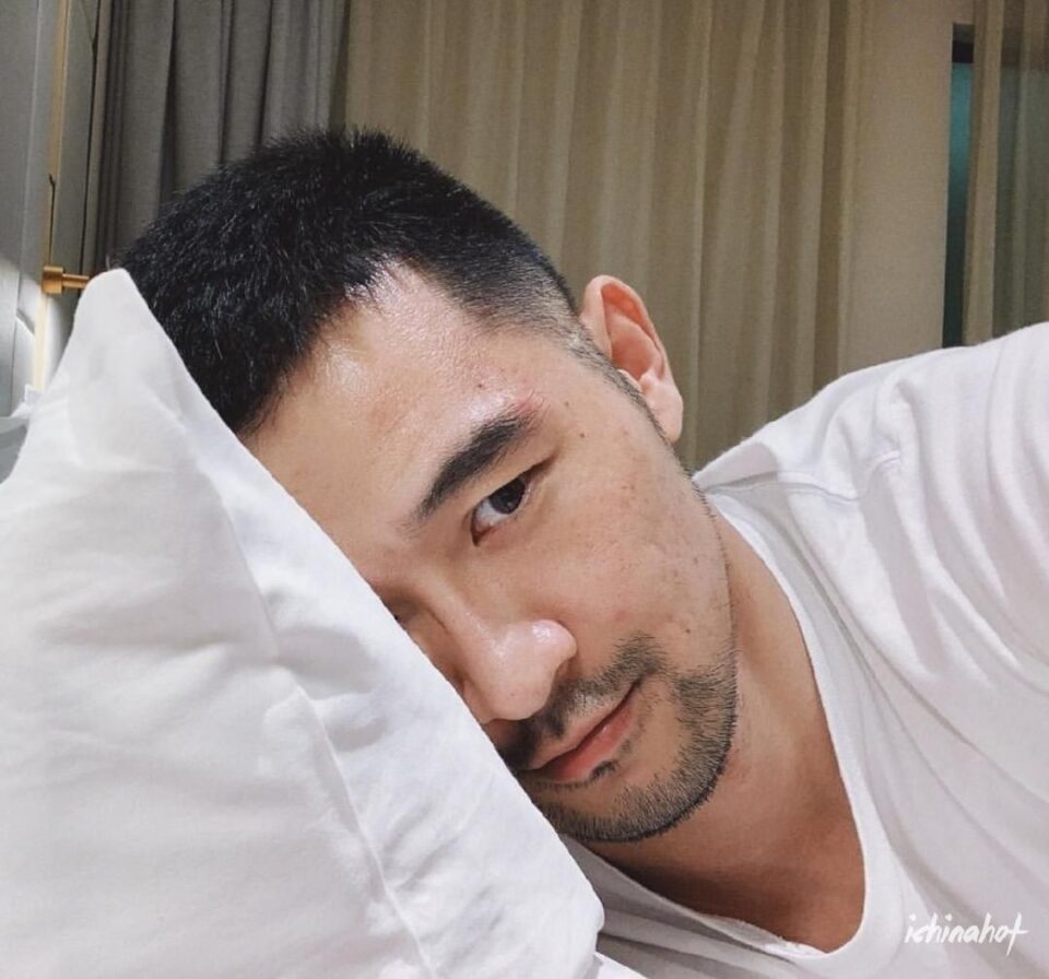 小胡茬眼镜帅哥，这个男人不一样 - 图8