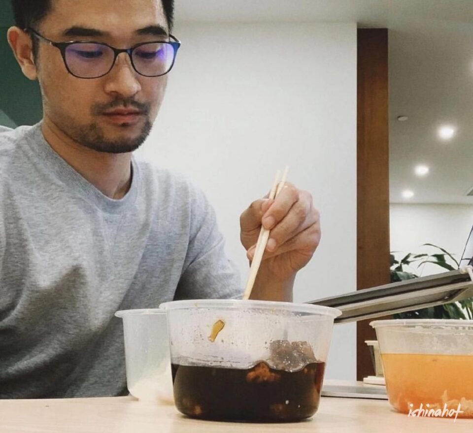 小胡茬眼镜帅哥，这个男人不一样 - 图5