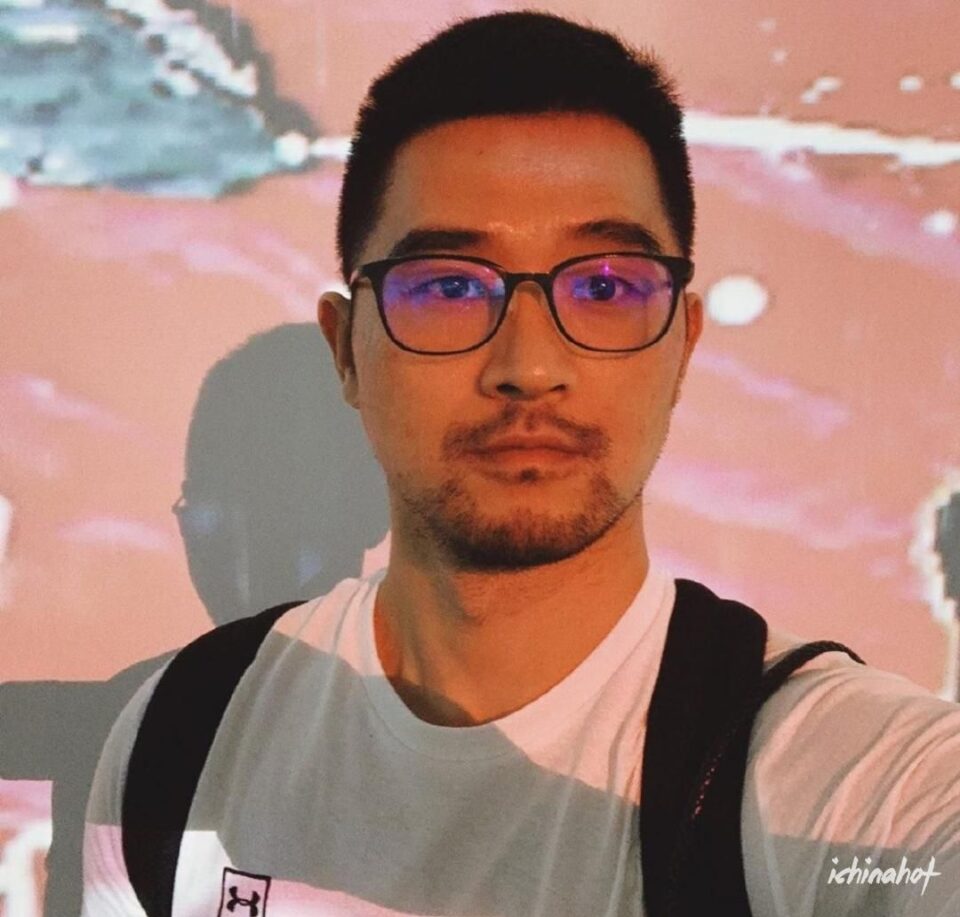 小胡茬眼镜帅哥，这个男人不一样 - 图7