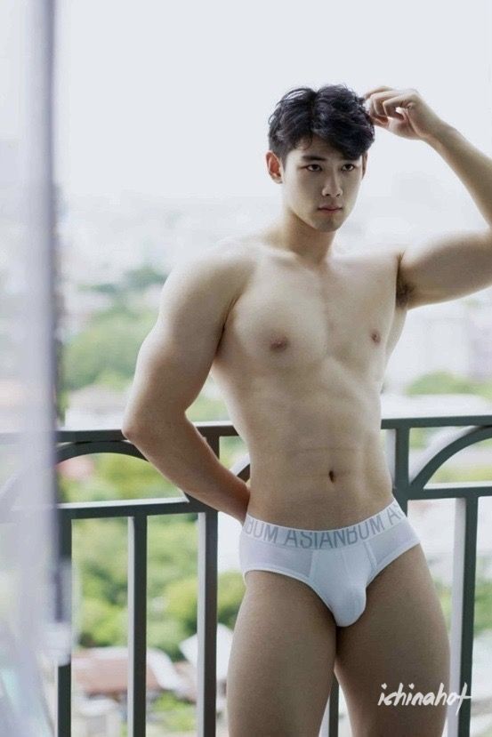 肌肉体育生下面一大包，高大帅气大j体育生海边硬照 - 图2