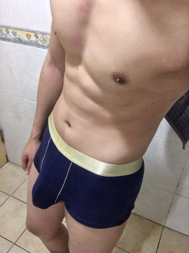 18CM的体育生室友，超大一包 - 图4