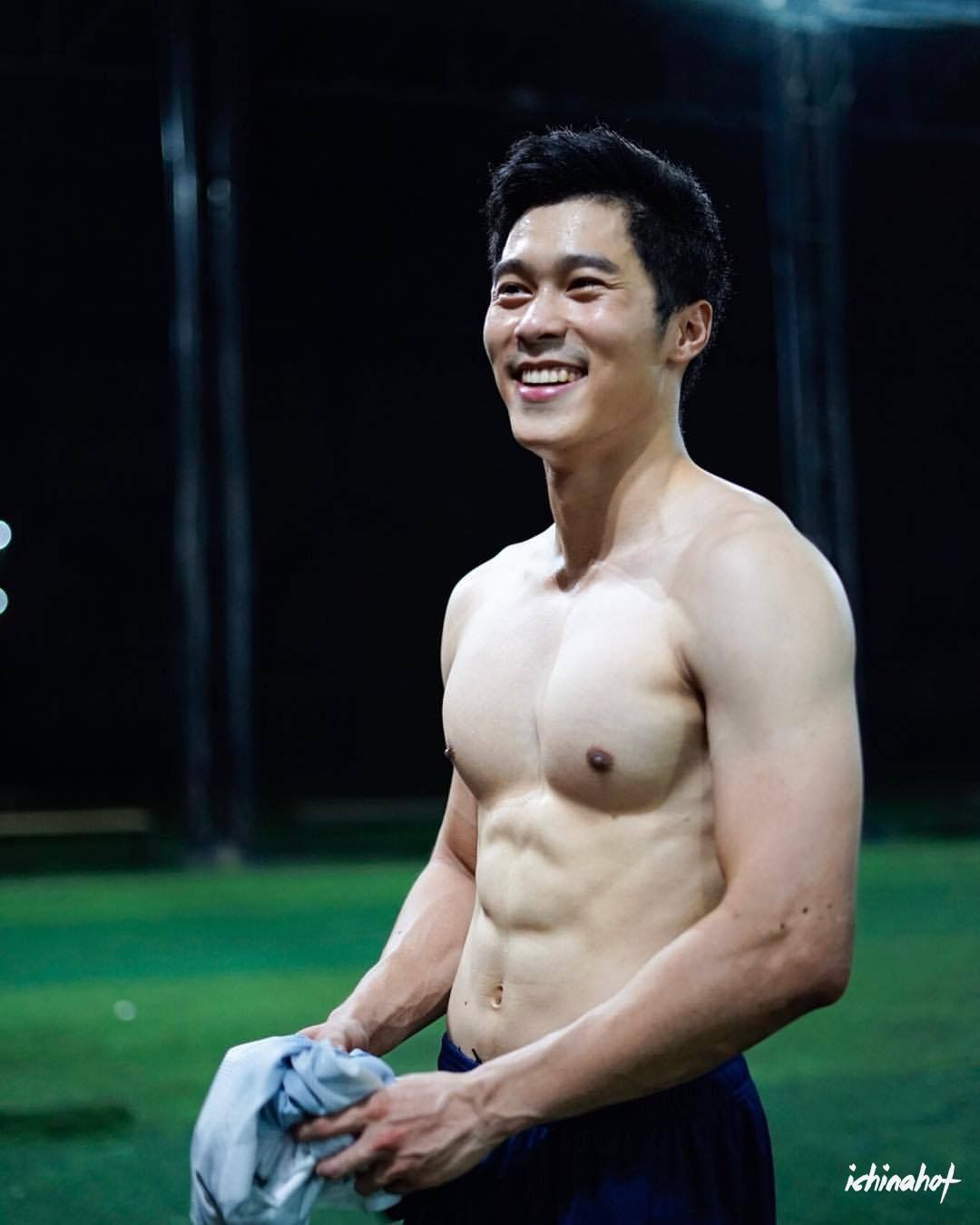 我的巨龙猛男大学足球队长高凯 - 图5