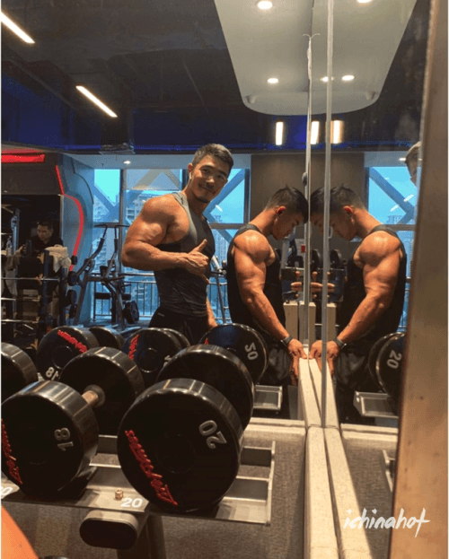 名媛Oliver和Evan Wu，网友说这对CP颜值和身材不要太高 - 图5