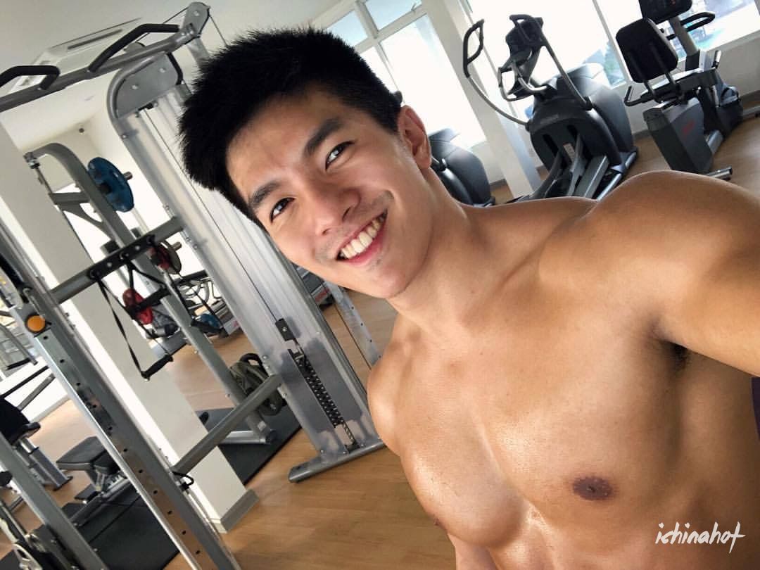 这么可爱帅气的男孩子，身材这么好竟然还是大1？ - 图2