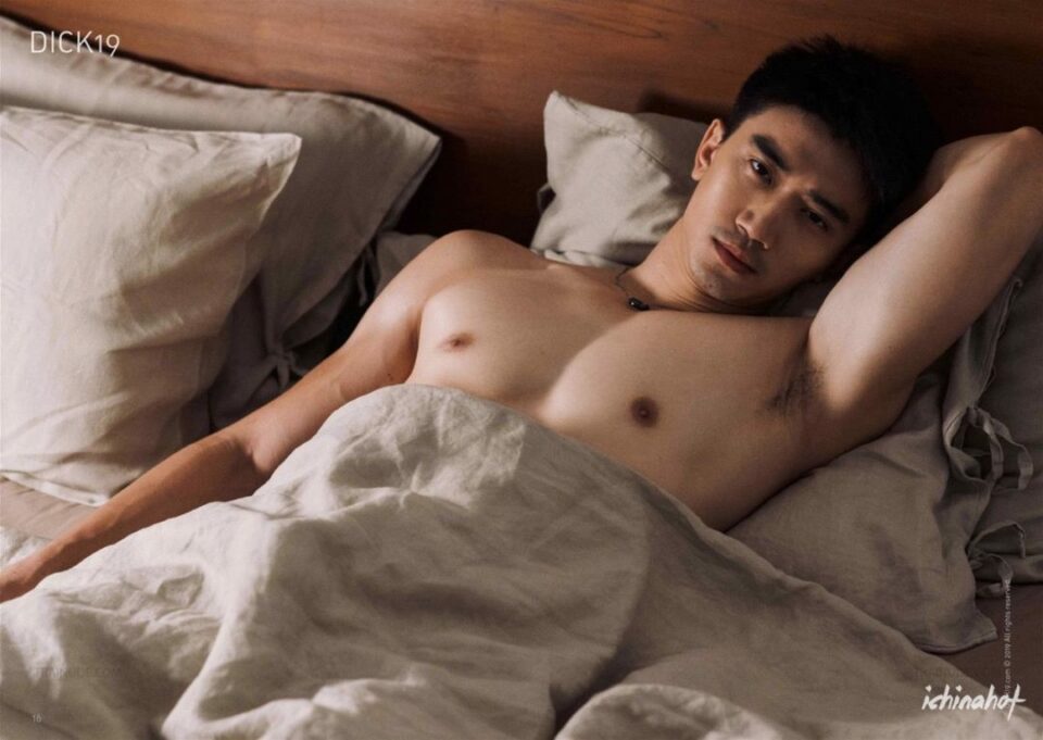 男神凯森kayson床照超诱惑写真，你的手在干嘛？ - 图4