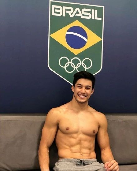 军人运动会巴西鲜肉Arthur Nory推特飞机视频全见百度云 - 图1