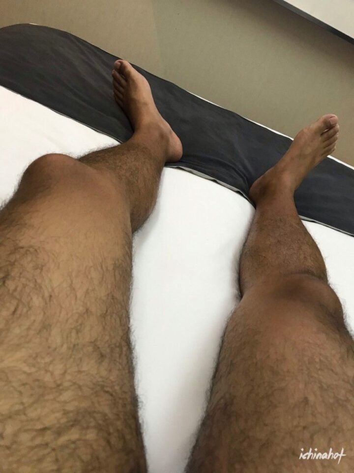 腿控福利：15个帅哥的大长腿，白袜浓毛无毛都有 - 图5