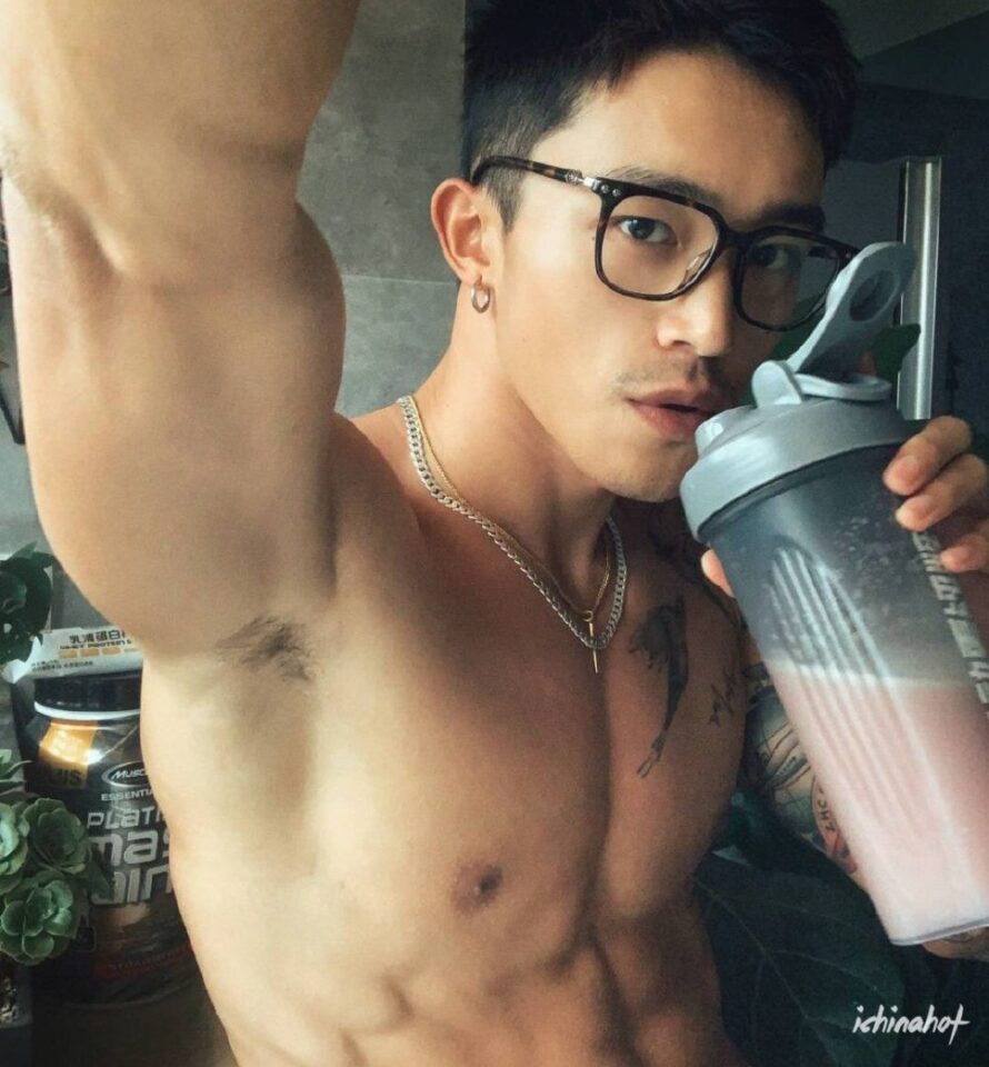 超酷纹身小麦色肌肉小哥哥，帅到炸裂 - 图5