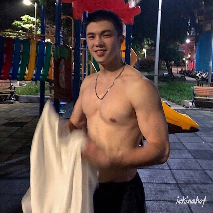小眼睛帅哥，怎么也如此迷人 - 图2