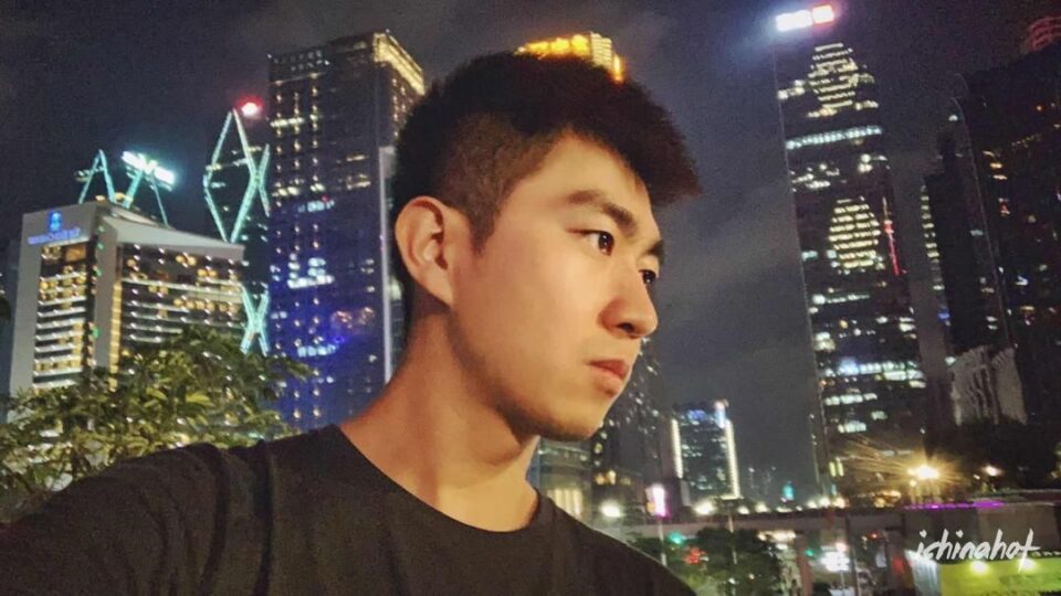 “蜡笔小新”浓眉小帅哥，可爱的邻家男孩 - 图6