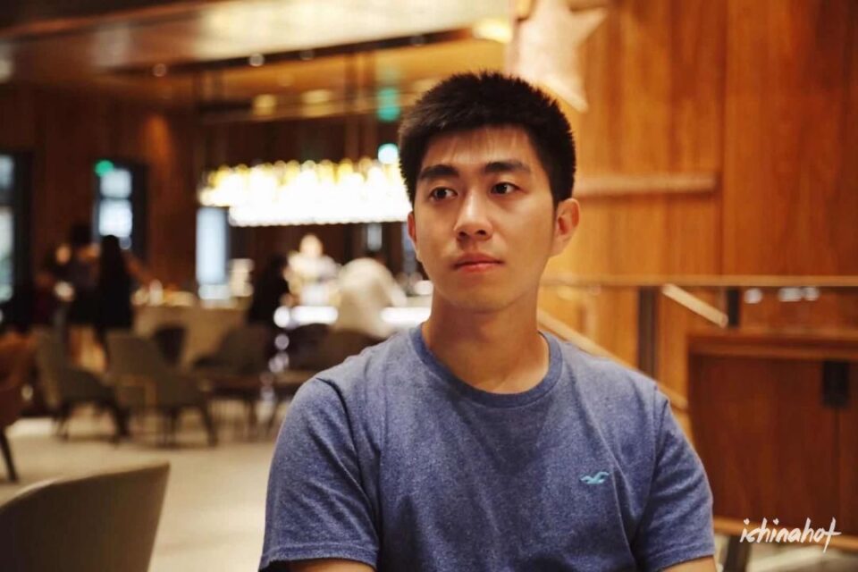 “蜡笔小新”浓眉小帅哥，可爱的邻家男孩 - 图2
