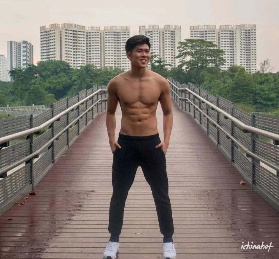 新加坡南洋理工体育生帅哥，笑容融化了我 - 图5