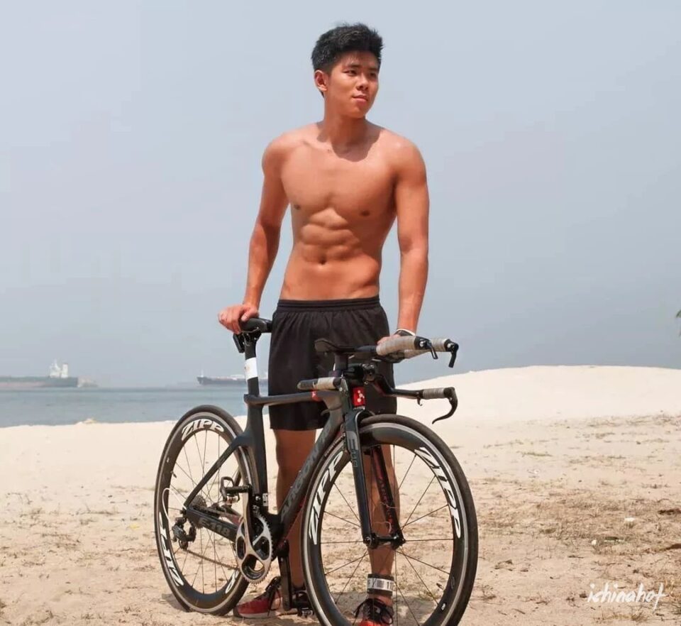 新加坡南洋理工体育生帅哥，笑容融化了我 - 图6