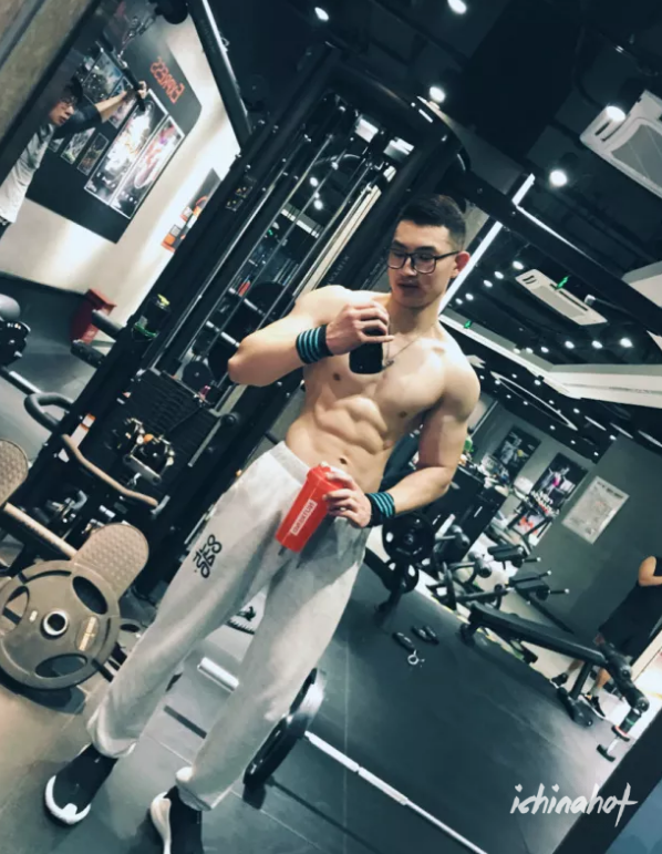 从屌丝到种马，这个江苏小伙的变化惊呆众人 - 图7