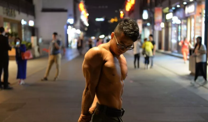 这也太大了，广东健身教练，竟然还是90后 - 图5
