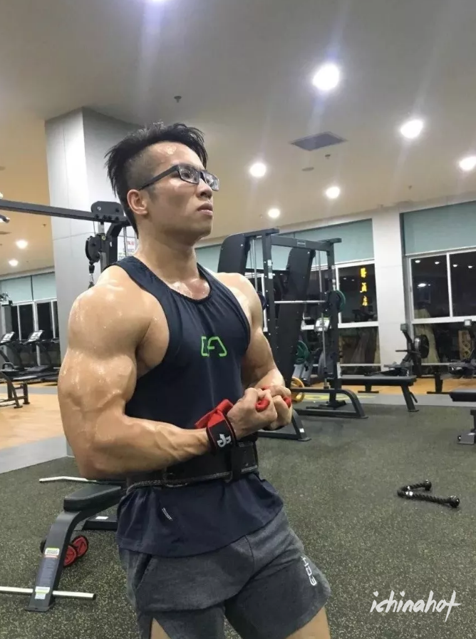 这也太大了，广东健身教练，竟然还是90后 - 图4