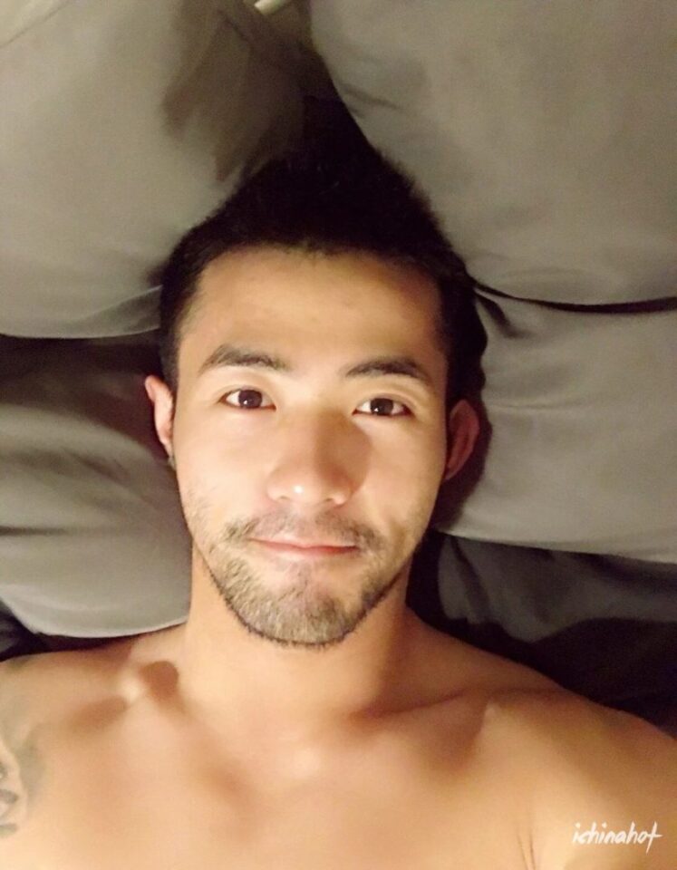 健身教练内裤袜子常被偷？本人是胡子寸头肌肉男 - 图2
