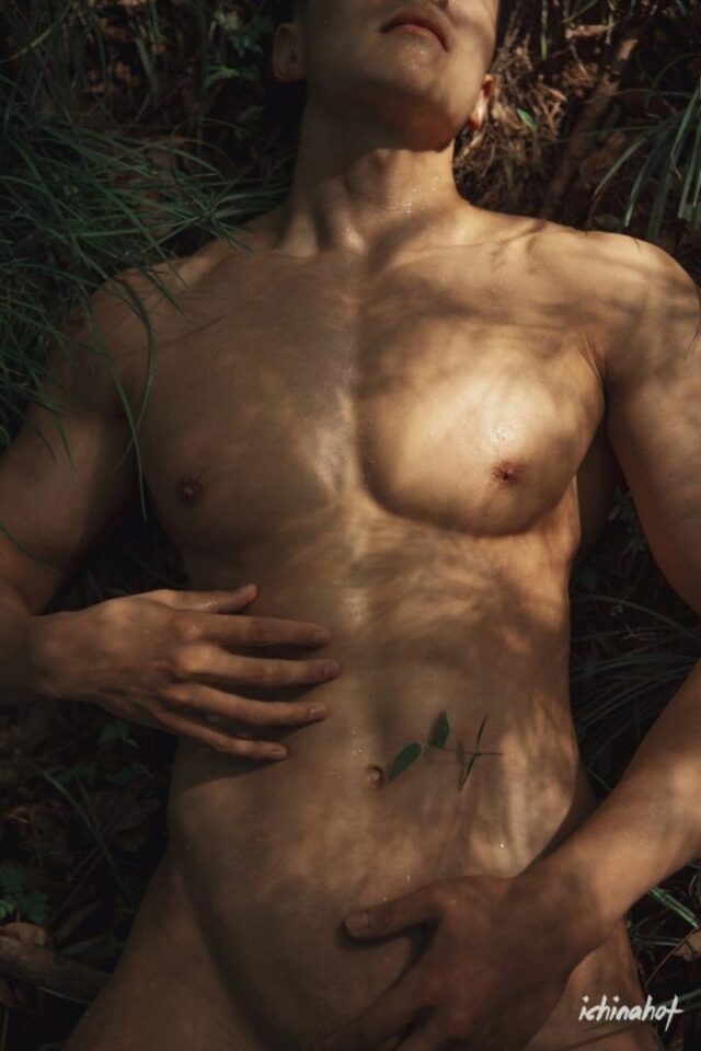 徐维森男色摄影《献给朦胧的夏日细碎》 - 图3