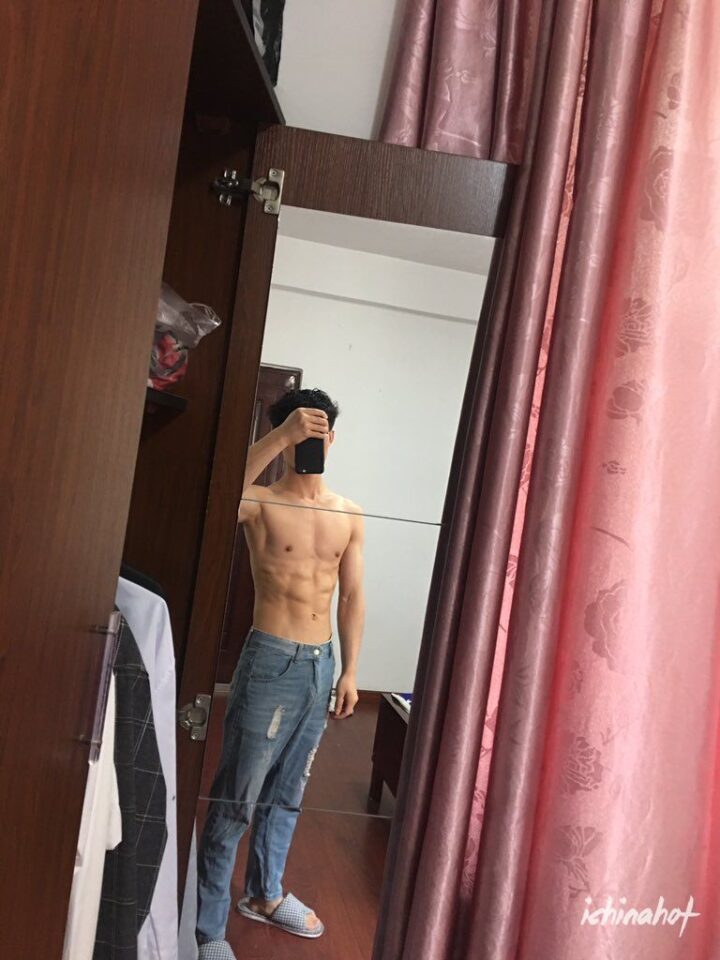 [大基社2020.2]奶狗直男体育生，掏出来上翘18CM超会玩 - 图4