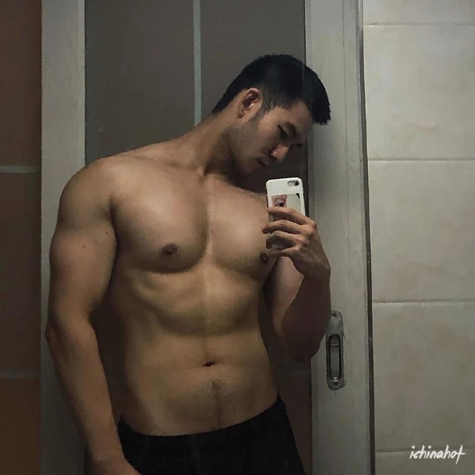 超大肌肉猛1，这熟男大肌霸我可以 - 图7