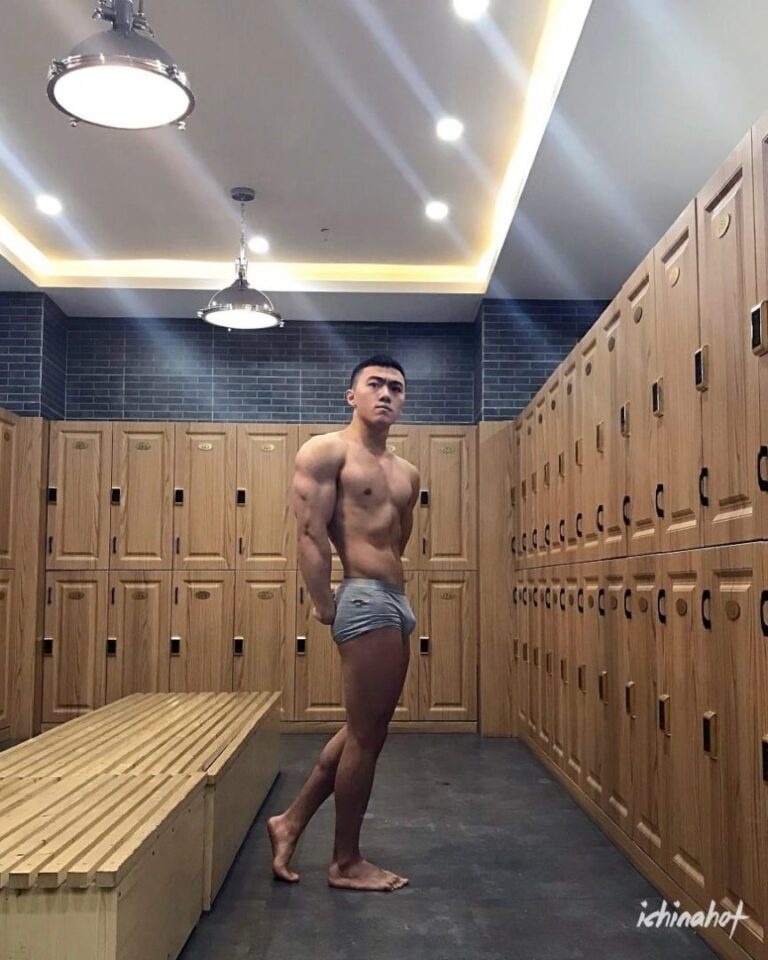 东北电力大学肌肉男谢松锤小视频疯传 - 图4