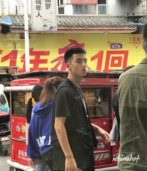 2019年度野生高颜值帅哥街拍排行榜TOP50 - 图4