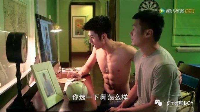脱衣比拼腹肌挑战，这位成都特警强过张云龙？ - 图2