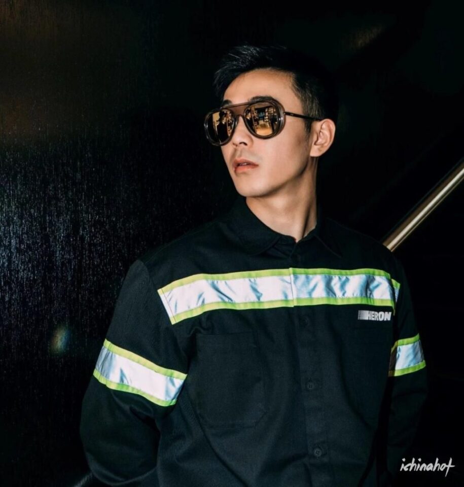 微博名媛网红校草玩自拍，特困生Luke又A又撩又吸睛！ - 图4