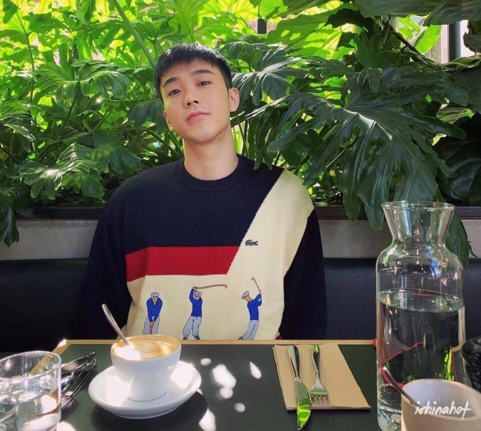 微博名媛网红校草玩自拍，特困生Luke又A又撩又吸睛！ - 图3