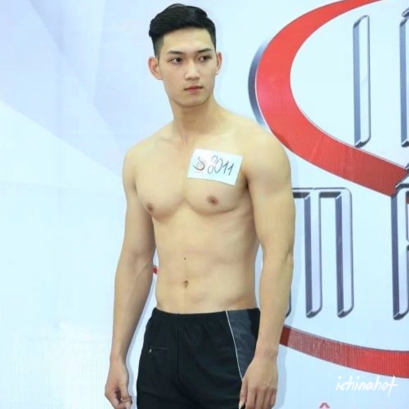 185cm的高大体育生下海，18cm太过威武 - 图4